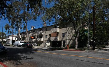 500 N 6th St in Burbank, CA - Building Photo - Building Photo