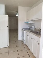 850 E Commercial Blvd in Oakland Park, FL - Building Photo - Building Photo