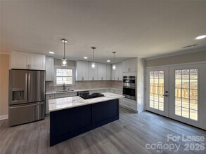 1111 Somersby Ln in Matthews, NC - Building Photo - Building Photo