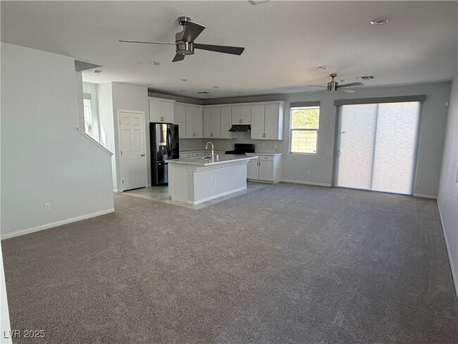 8686 Glen Echo Ave in Las Vegas, NV - Building Photo - Building Photo