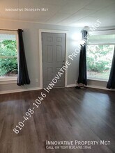 120 E State St in Corunna, MI - Building Photo - Building Photo