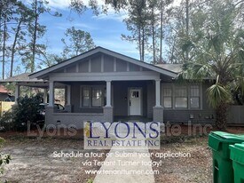 205 E College St in Valdosta, GA - Building Photo