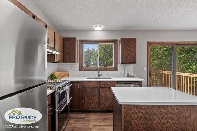 4467 Slater Rd in Eagan, MN - Building Photo - Building Photo