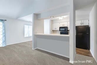 1103 Ambertrace Ln in Holland, MI - Building Photo - Building Photo