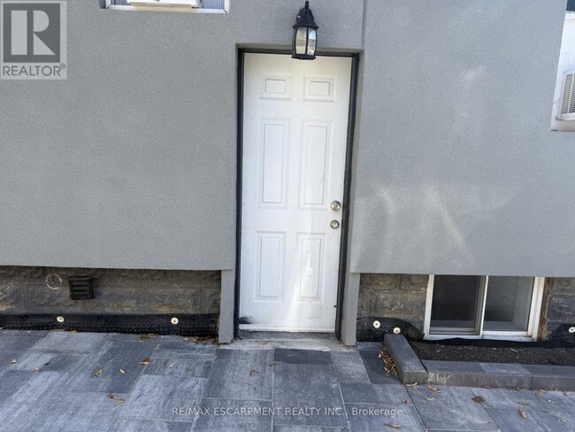 34 Welland St in Welland, ON - Building Photo - Building Photo