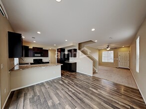 5559 Nepal St in Denver, CO - Building Photo - Building Photo