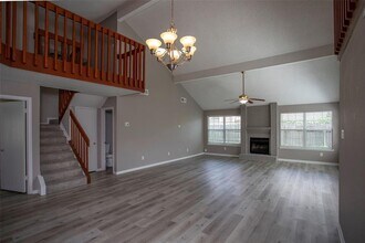 12818 Ashford Meadow Dr in Houston, TX - Foto de edificio - Building Photo