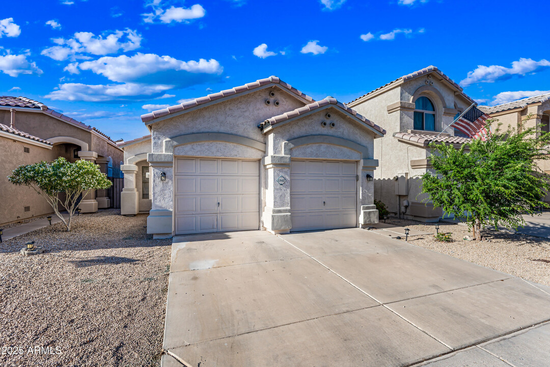 1342 W Escuda Rd in Phoenix, AZ - Building Photo