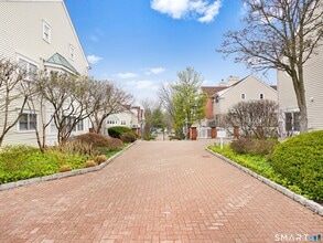 51 Forest Ave in Greenwich, CT - Building Photo - Building Photo