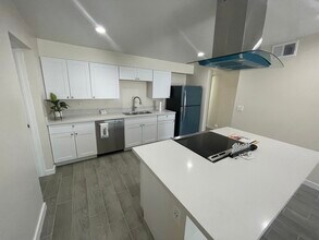 2325 N 30th St in Phoenix, AZ - Building Photo - Building Photo