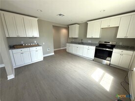 1851 Connell St in Belton, TX - Building Photo