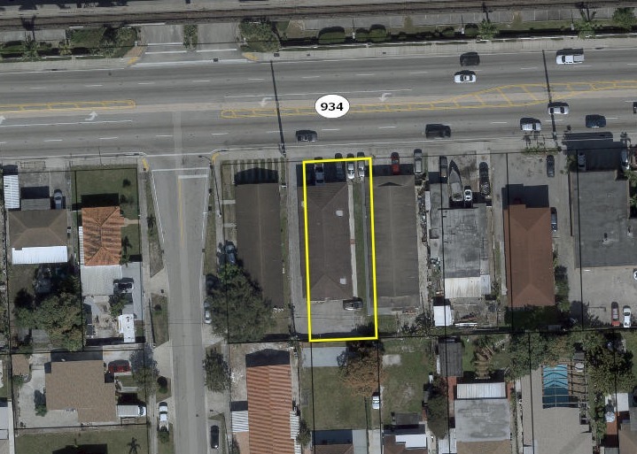 310 E 21st St in Hialeah, FL - Building Photo