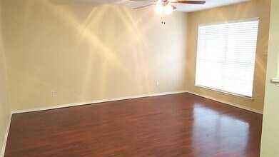 6200 Ranchester Dr in Houston, TX - Building Photo - Building Photo