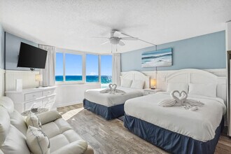 8817 S Thomas Dr in Panama City Beach, FL - Building Photo - Building Photo