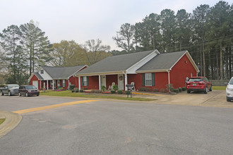 Countrywood Apartments in Centreville, AL - Foto de edificio - Building Photo