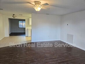 6111 1st Ave in New Port Richey, FL - Building Photo - Building Photo