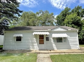 1008 N Sunset Ave in Rockford, IL - Building Photo