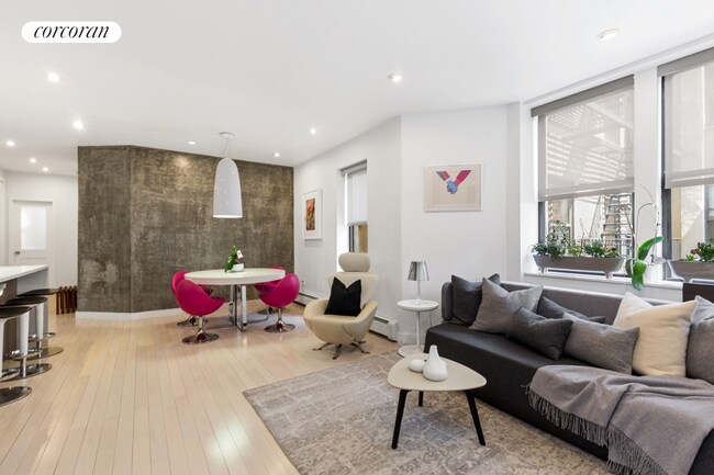 344 W 49th St in New York, NY - Building Photo - Building Photo