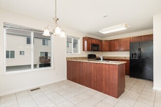 24480 John Adams Dr in Plainfield, IL - Building Photo - Building Photo