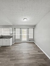 800 Cedar Lake Dr SE in Conyers, GA - Foto de edificio - Building Photo