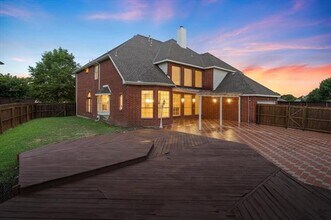 1404 Parkwood Dr in Carrollton, TX - Building Photo - Building Photo