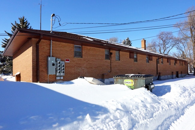 1635 Hervey Ave in North Chicago, IL - Building Photo - Building Photo