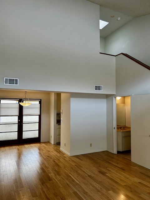 1752 Brockton Ave in Los Angeles, CA - Building Photo - Building Photo