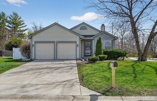 5829 Democracy Dr in Indianapolis, IN - Building Photo