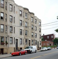 719 Palisade Ave in Union City, NJ - Building Photo