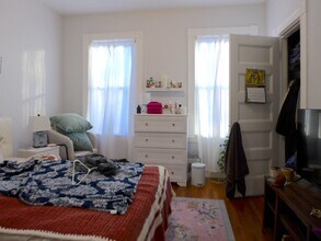 6 Bucknam St in Boston, MA - Foto de edificio - Building Photo