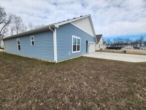 3773 Joy Cir E in Terre Haute, IN - Building Photo - Building Photo