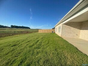 104 Legend Dr in Meridianville, AL - Building Photo - Building Photo