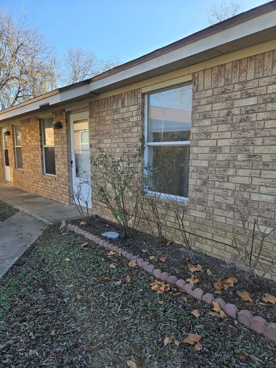 406 N 4th St in Copperas Cove, TX - Building Photo