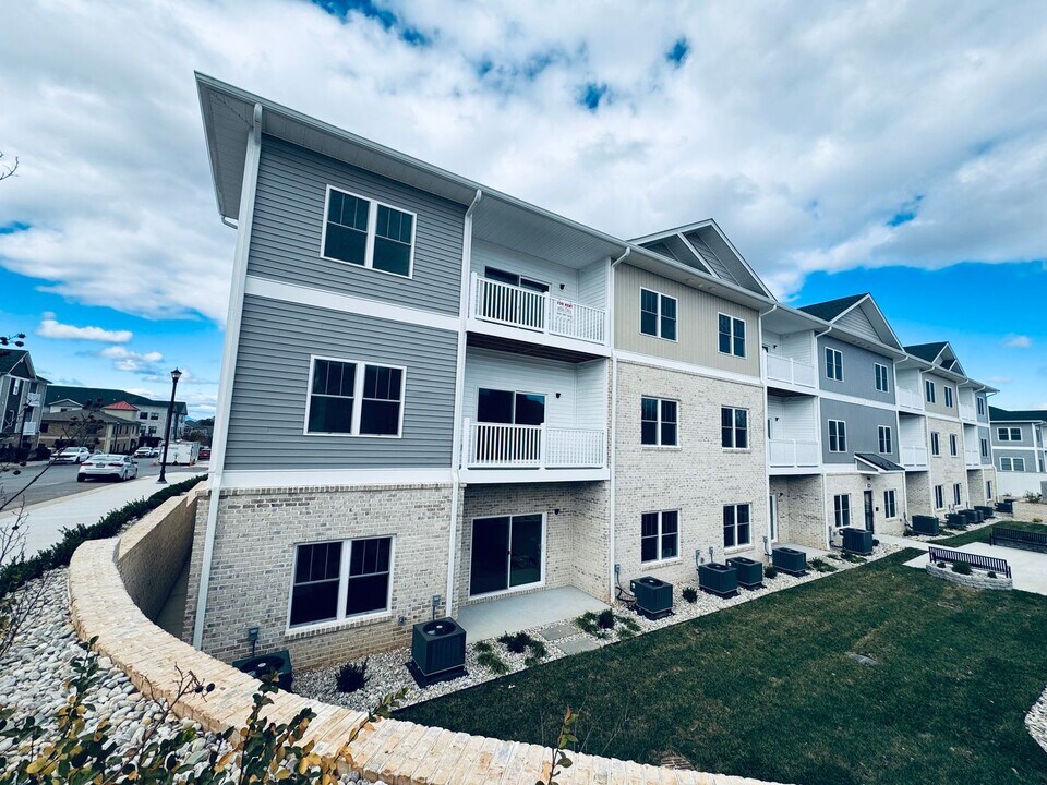 419 Rotunda St in Lynchburg, VA - Building Photo