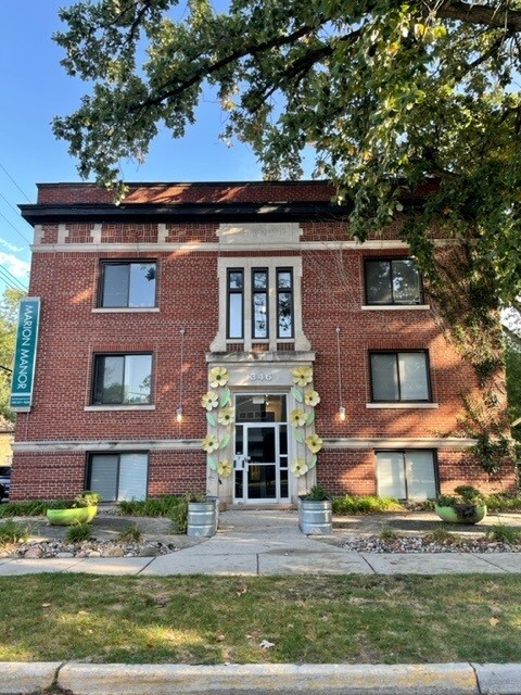 Marion Manor Apartments in Ferndale, MI - Building Photo