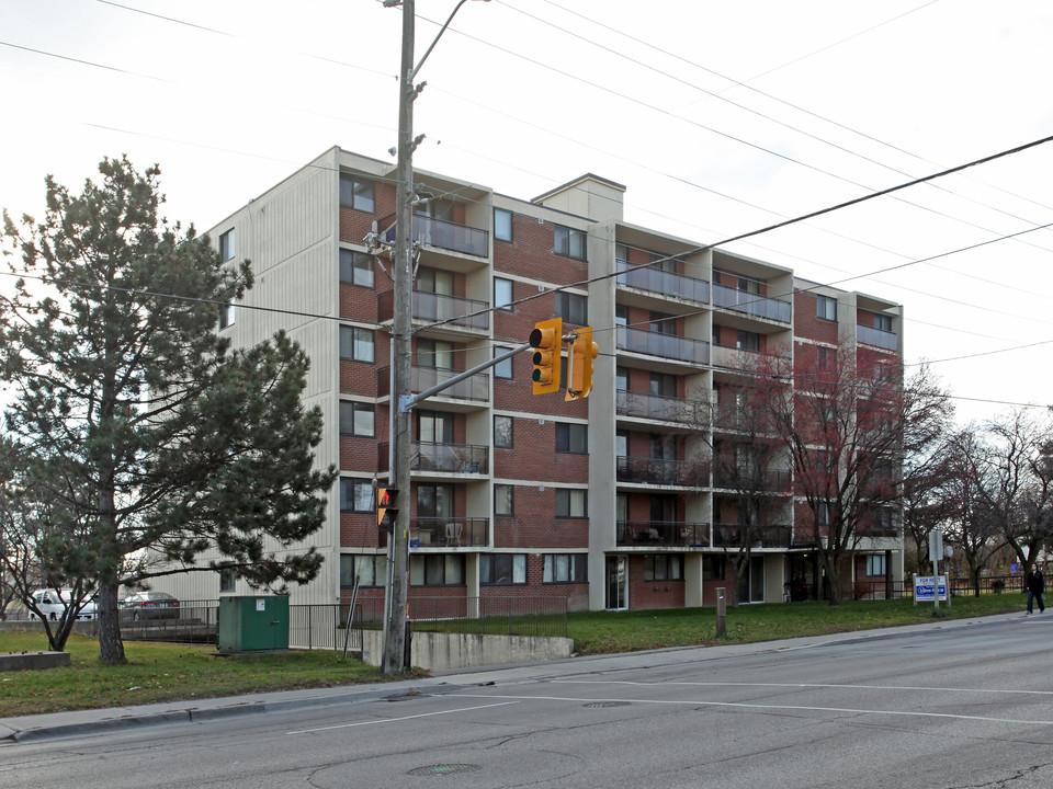 D'Angelo Homes in Oshawa, ON - Building Photo