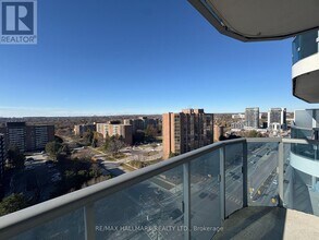 9471 Yonge St in Richmond Hill, ON - Building Photo - Building Photo