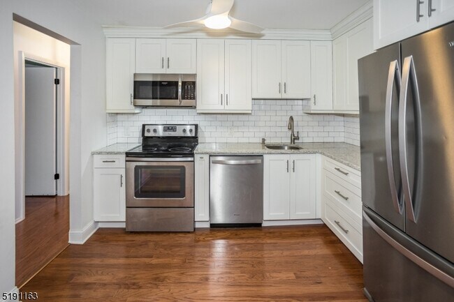 property at 41 Mt Kemble Ave