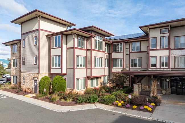 Waterside Villas in Monroe Township, NJ - Building Photo - Building Photo