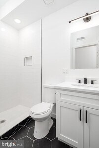 1729 Francis St photo'