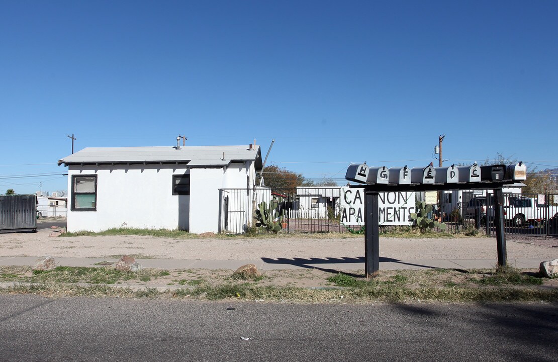 50 W 32nd St in Tucson, AZ - Building Photo