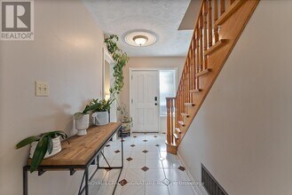 126 Harding Ave in Toronto, ON - Building Photo - Building Photo