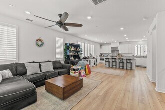 27465 Stipa Pl in Valencia, CA - Building Photo - Building Photo