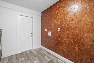 815 Dundas Ct in Fort Pierce, FL - Building Photo - Building Photo