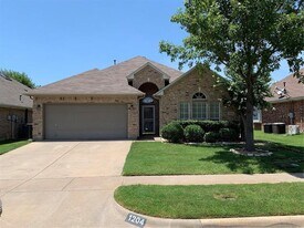 1204 Andromeda Way in Arlington, TX - Building Photo