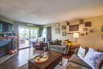 3064 Avenida Christina in Carlsbad, CA - Building Photo - Building Photo