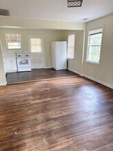 1207 DeRenne Dr in Savannah, GA - Building Photo - Building Photo