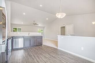 72316 Beacon Ct in South Haven, MI - Building Photo - Building Photo