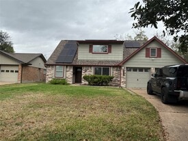 9634 Rockhurst Dr in Houston, TX - Building Photo