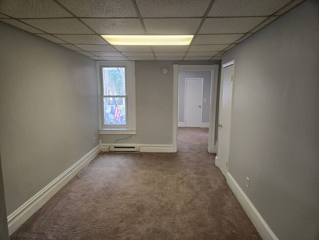 946 W Maple St in Allentown, PA - Building Photo - Building Photo